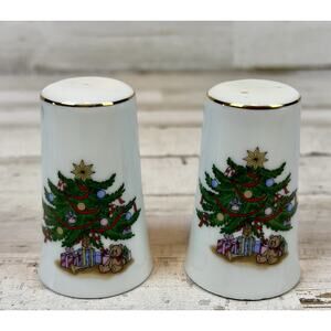 Vtg Sanyei Christmas Tree Teddy Bear Porcelain Salt & Pepper Shakers Gold Tr